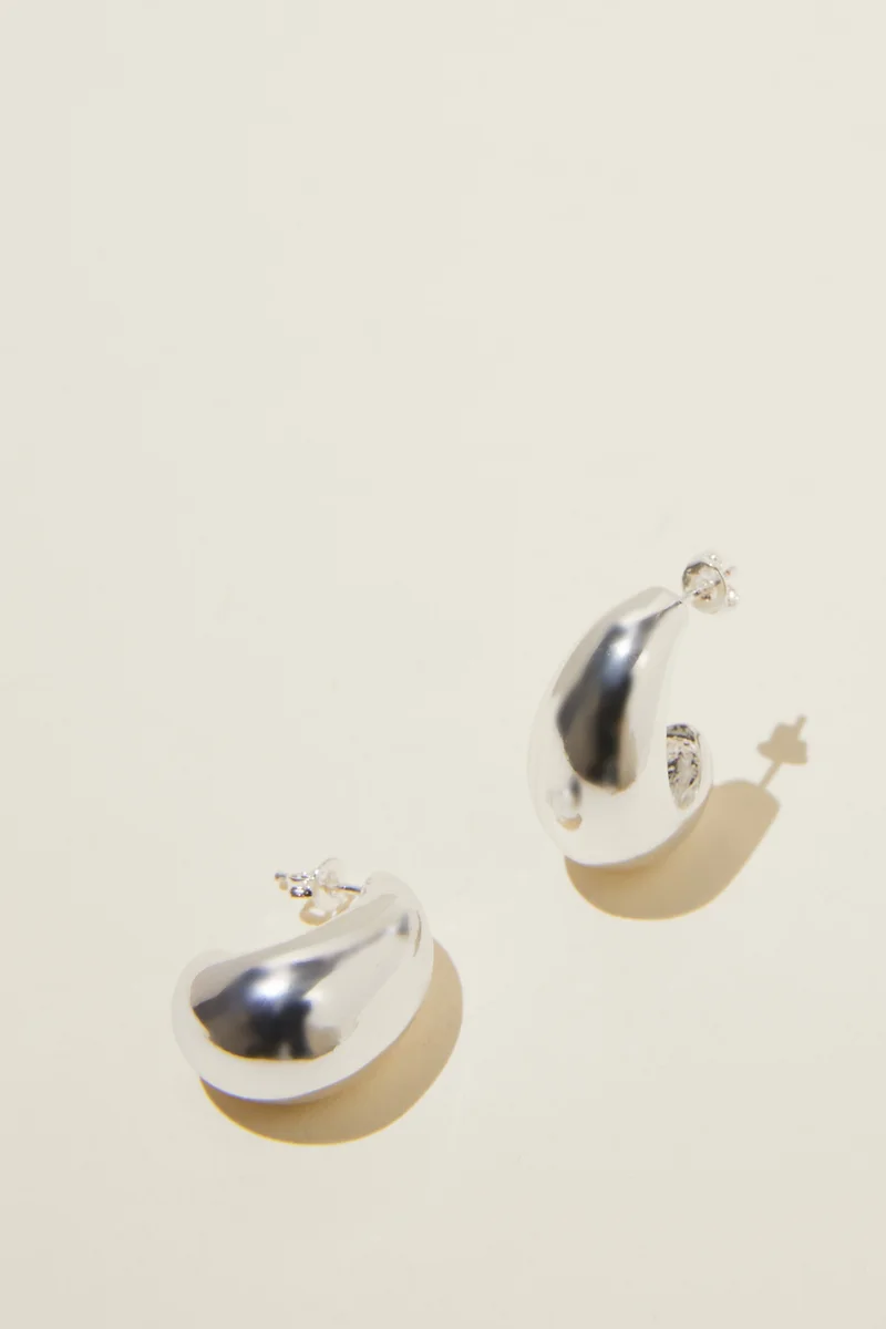 Rubi Mid Charm Earring